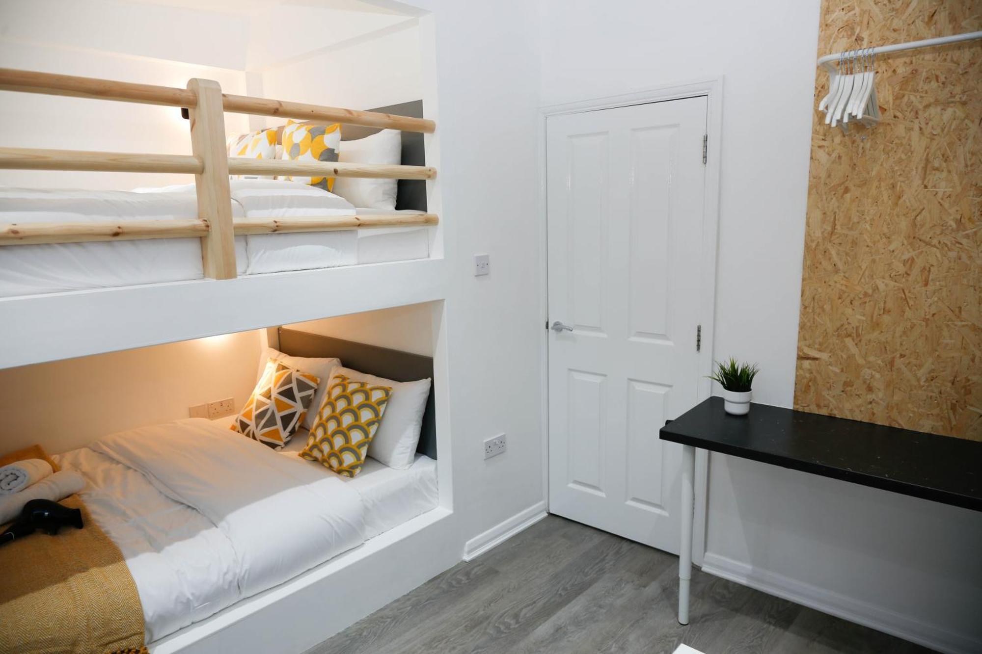 Apartament New Luxury In Next To Shops, Cafes, Bars & Metro