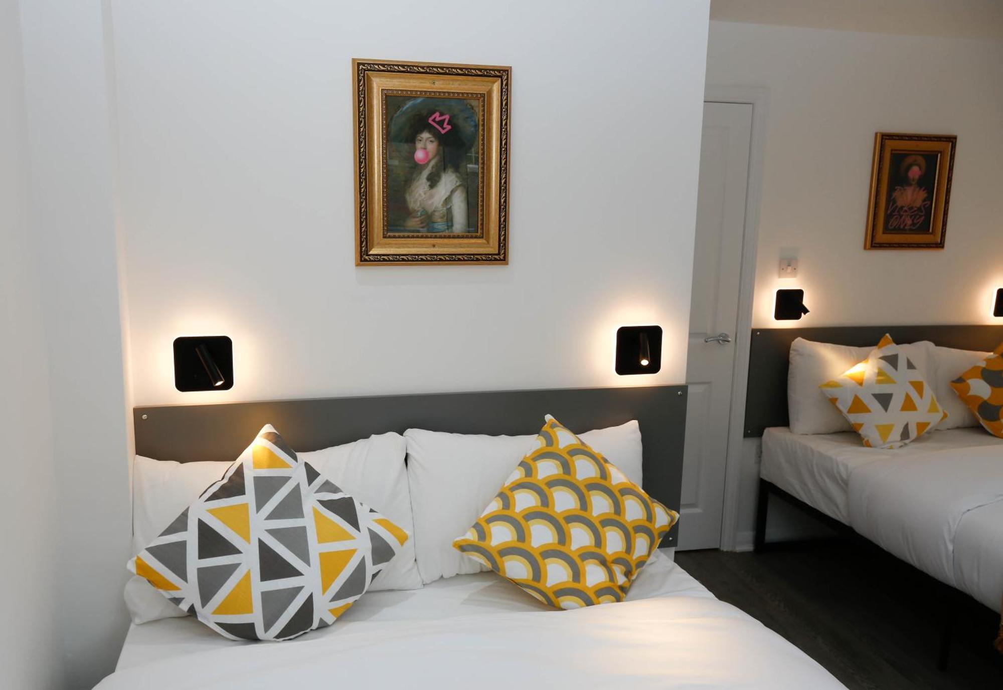 New Luxury In Next To Shops, Cafes, Bars & Metro * Londra
